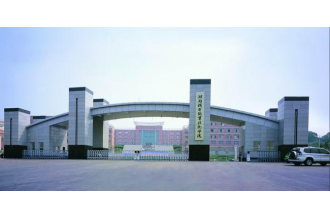 湖南機電學院采購了一批美天垃圾桶