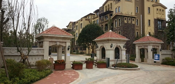 振業(yè)城采購果皮箱，選擇美天環(huán)保